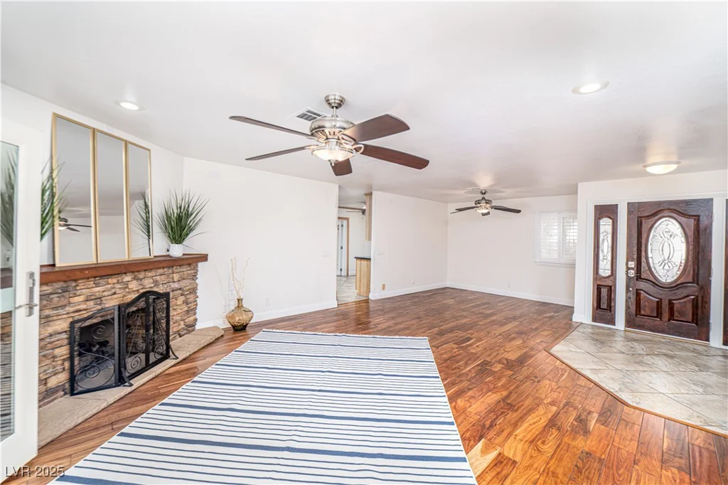 1561 Doran, Las Vegas, NV 89123