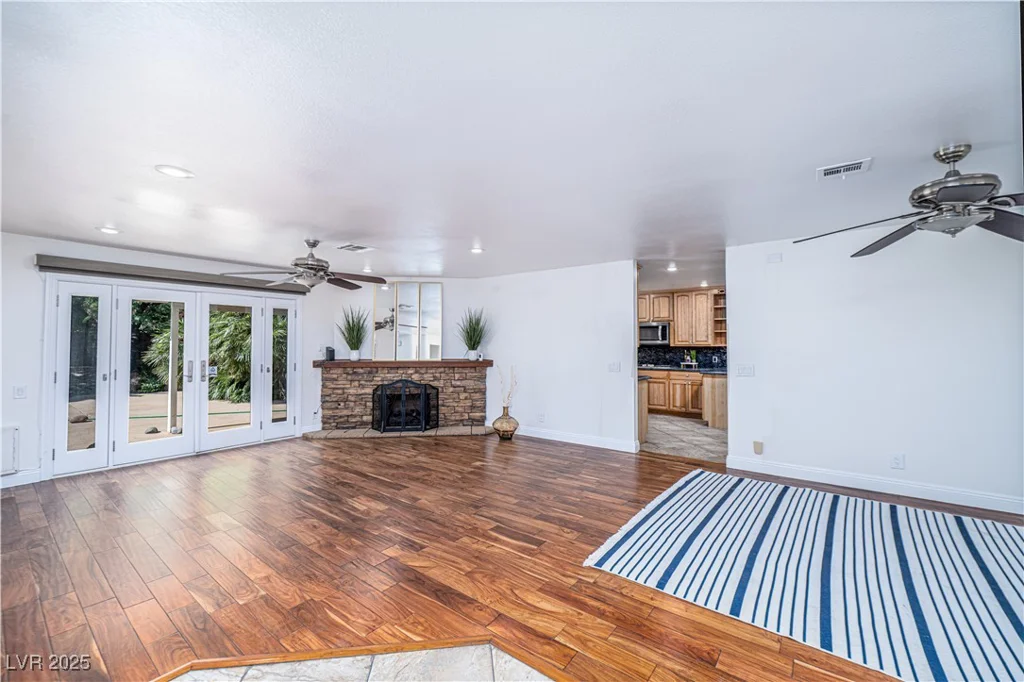 1561 Doran, Las Vegas, NV 89123