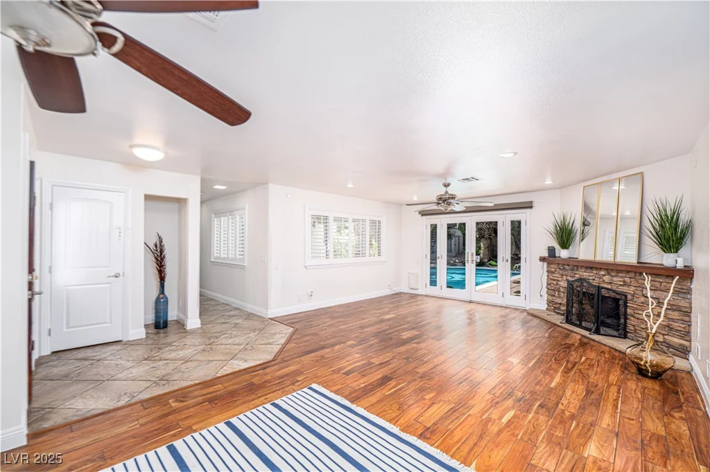 1561 Doran, Las Vegas, NV 89123