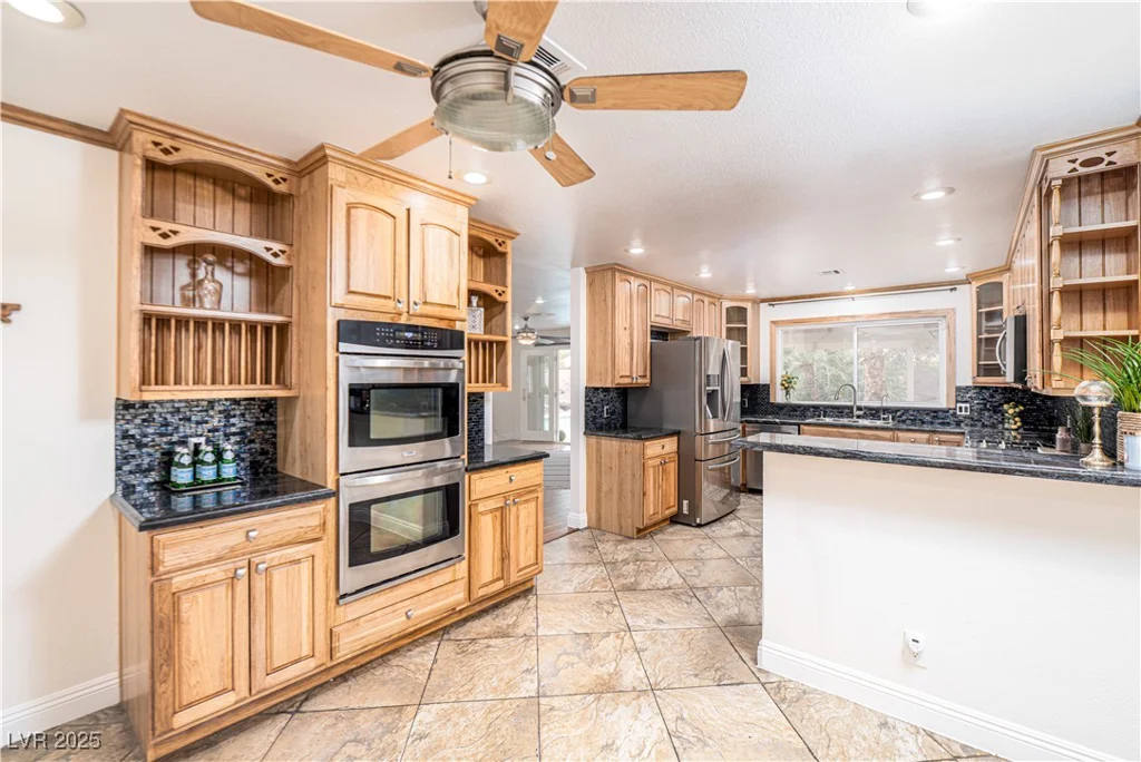 1561 Doran, Las Vegas, NV 89123