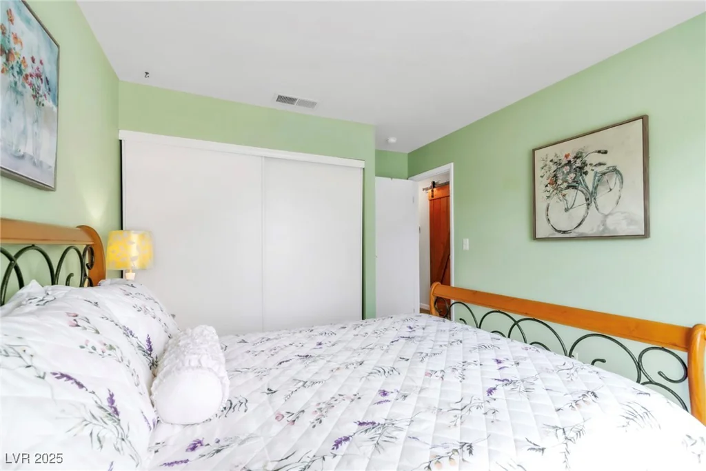 6536 Pleasant Plains, Las Vegas, NV 89108
