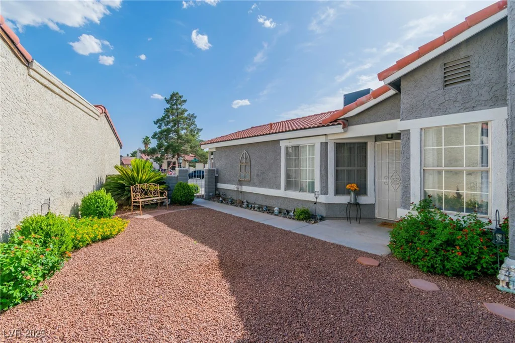 6536 Pleasant Plains, Las Vegas, NV 89108