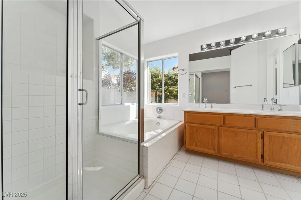 1908 Summit Pointe, Las Vegas, NV 89117
