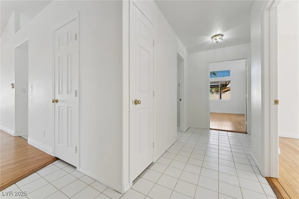 1908 Summit Pointe, Las Vegas, NV 89117