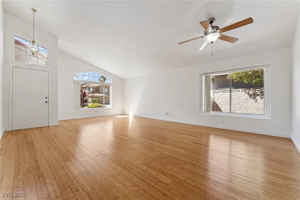 1908 Summit Pointe, Las Vegas, NV 89117