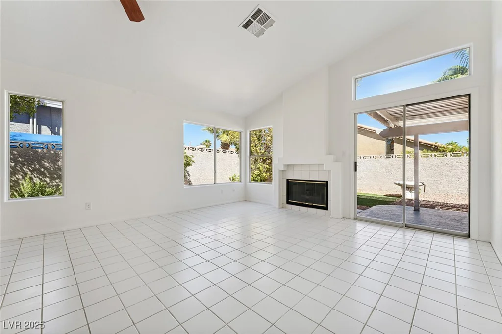 1908 Summit Pointe, Las Vegas, NV 89117