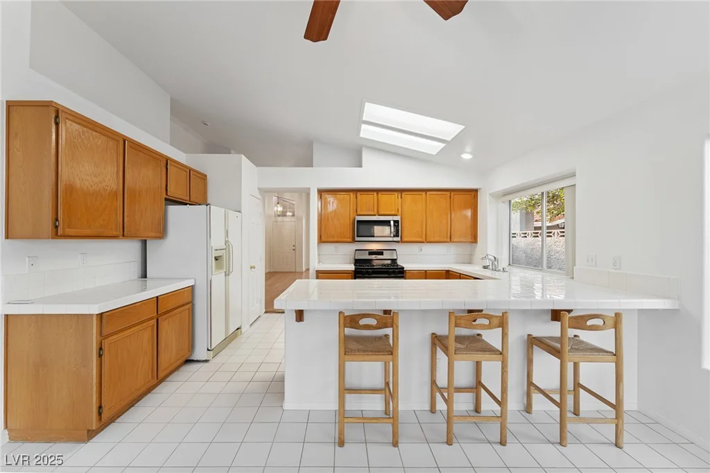 1908 Summit Pointe, Las Vegas, NV 89117