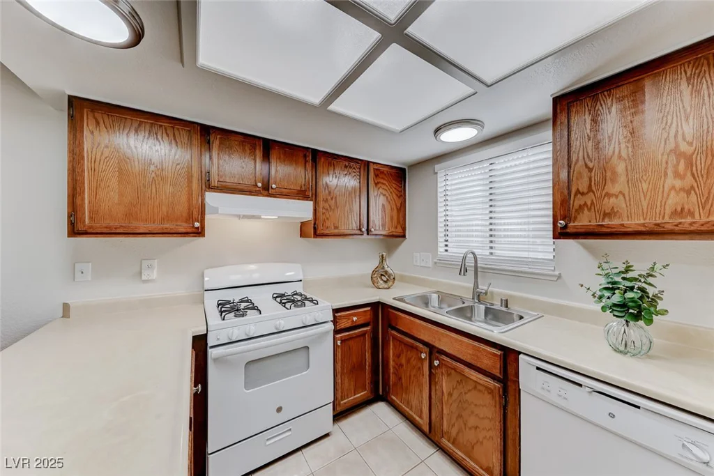 5199 Caliente, Las Vegas, NV 89119