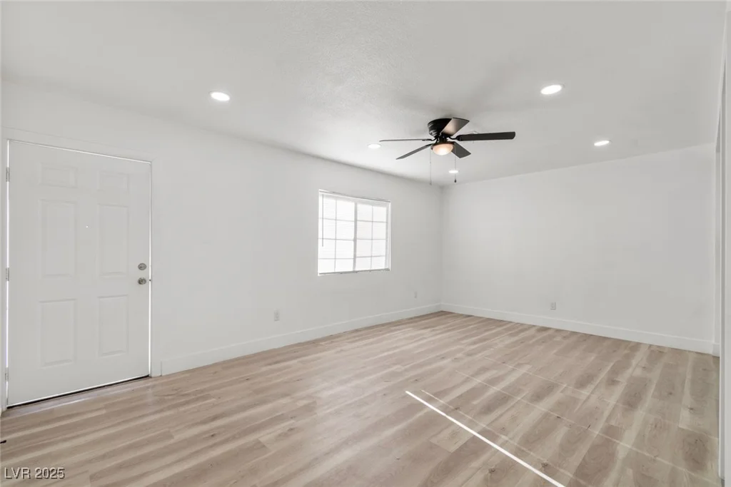 532 9th, Las Vegas, NV 89101