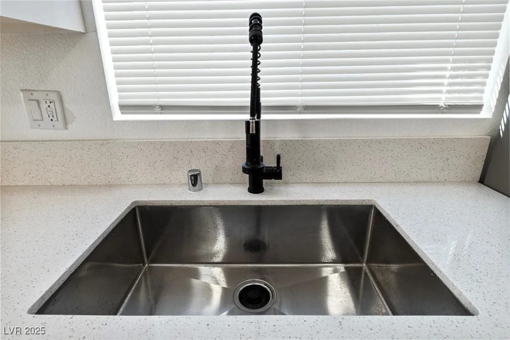 532 9th, Las Vegas, NV 89101