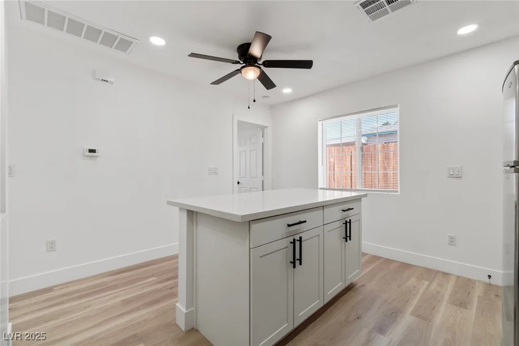 532 9th, Las Vegas, NV 89101