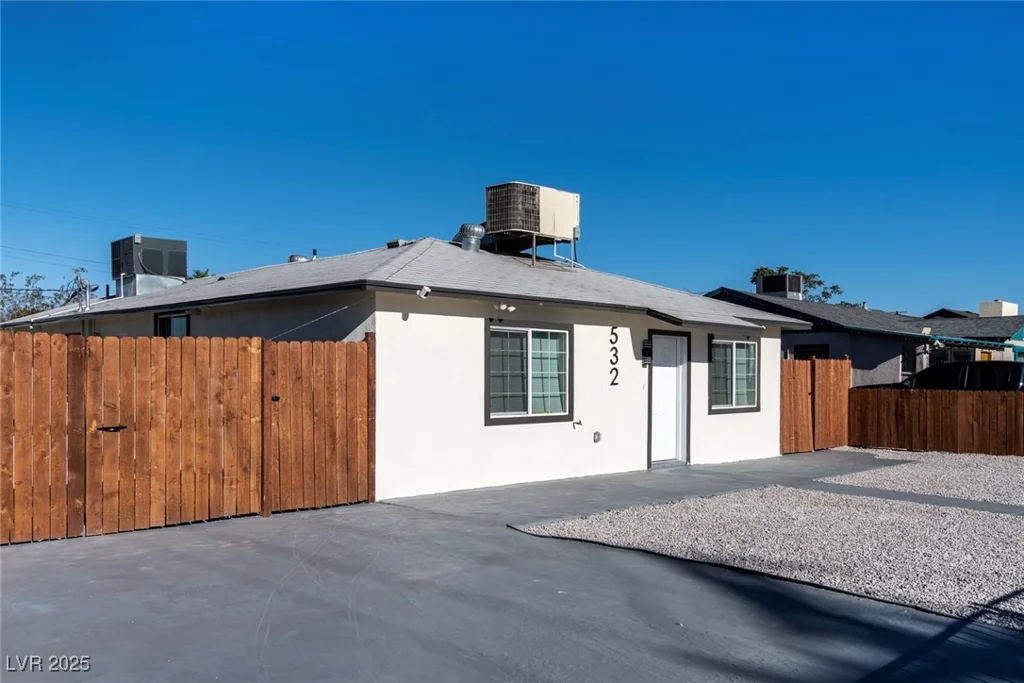 532 9th, Las Vegas, NV 89101