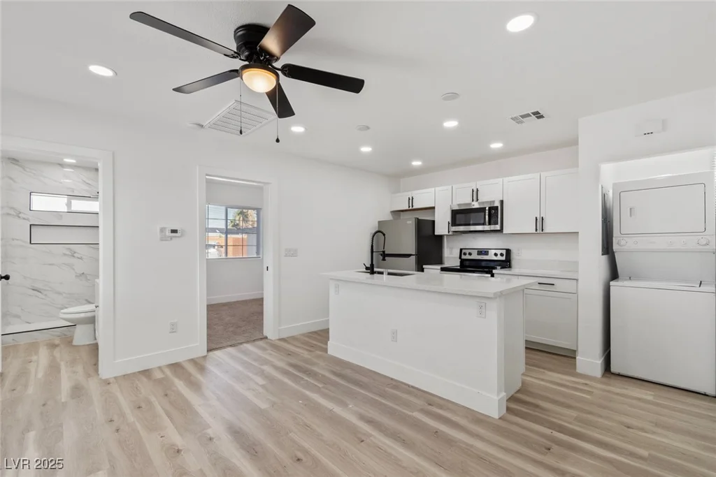 532 9th, Las Vegas, NV 89101