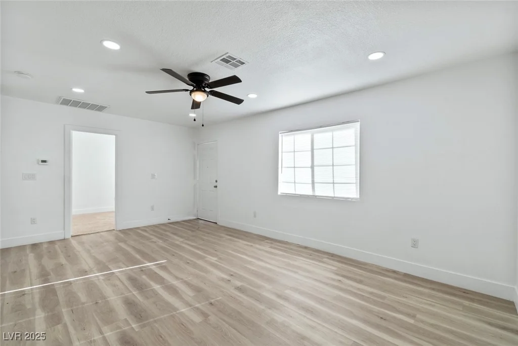 532 9th, Las Vegas, NV 89101