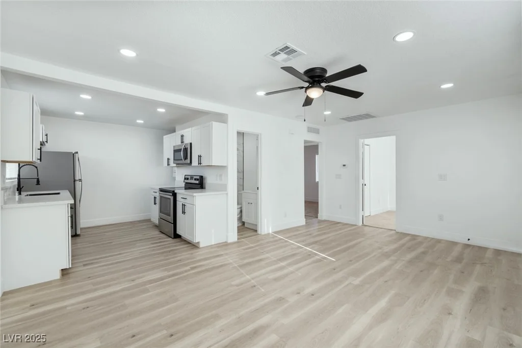 532 9th, Las Vegas, NV 89101