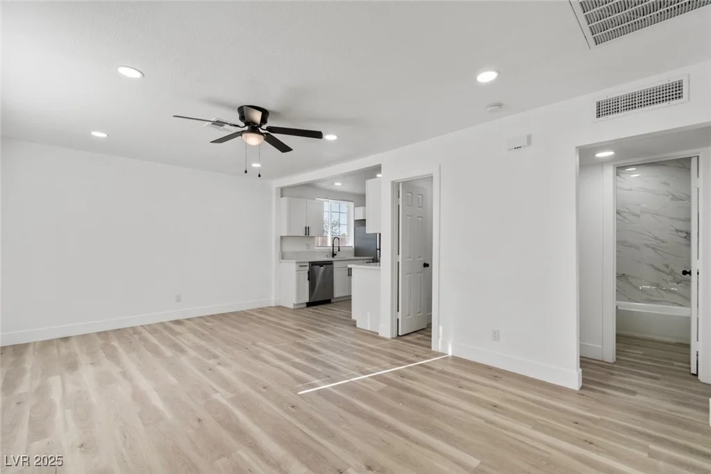 532 9th, Las Vegas, NV 89101