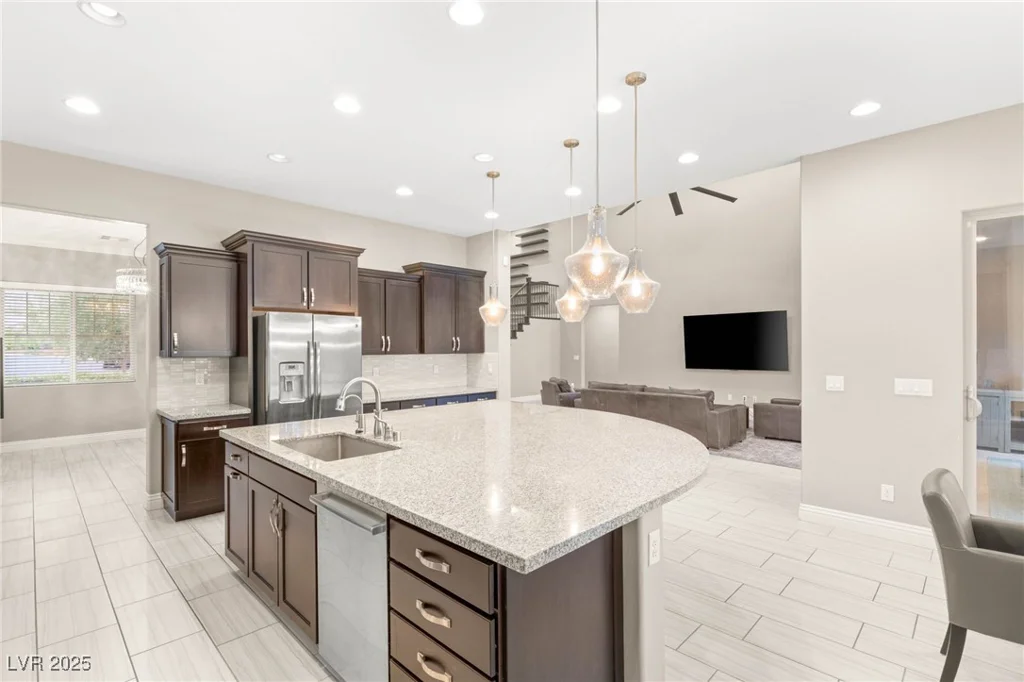 5676 CORONA VISTA, Las Vegas, NV 89135