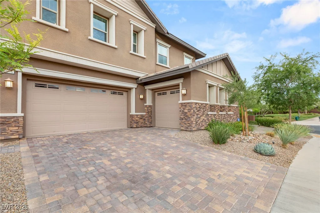 5676 CORONA VISTA, Las Vegas, NV 89135