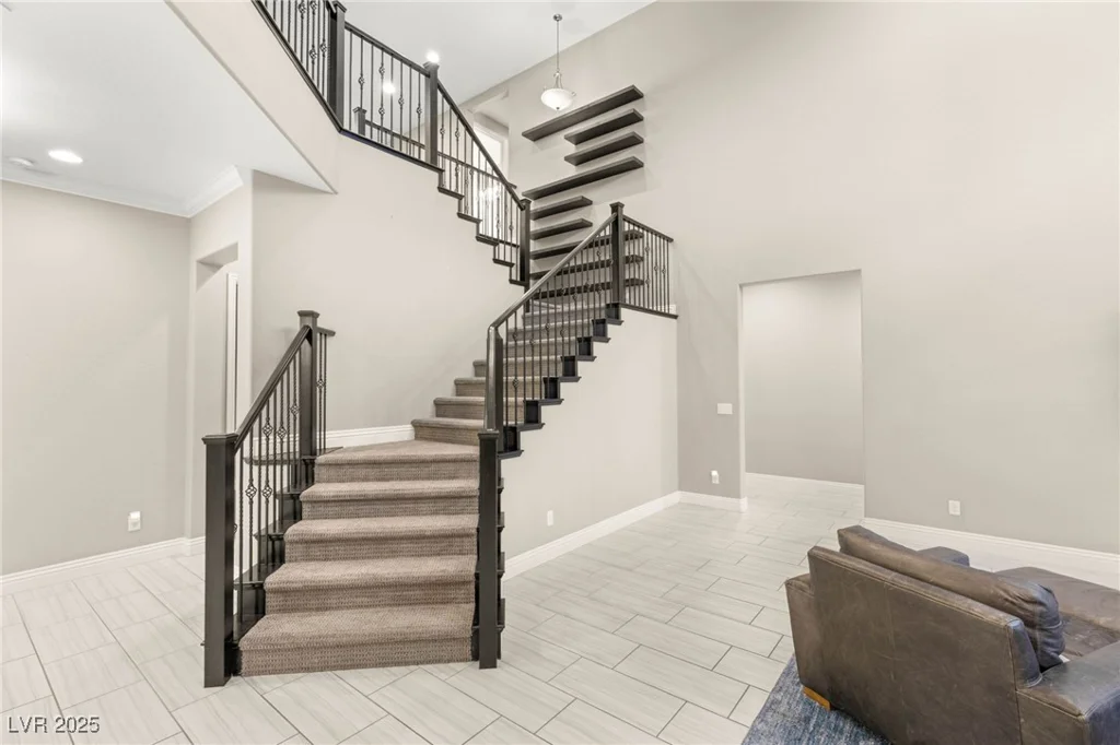 5676 CORONA VISTA, Las Vegas, NV 89135