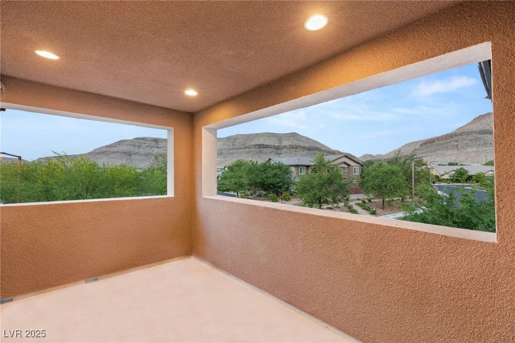 5676 CORONA VISTA, Las Vegas, NV 89135