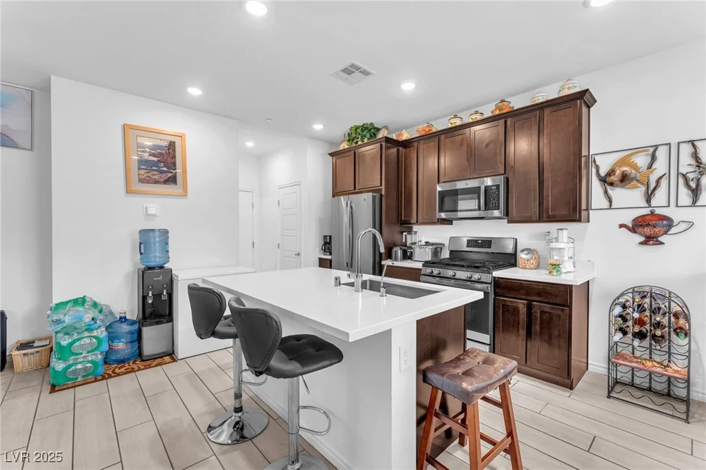 8879 Roadrunner Ravine, Las Vegas, NV 89166