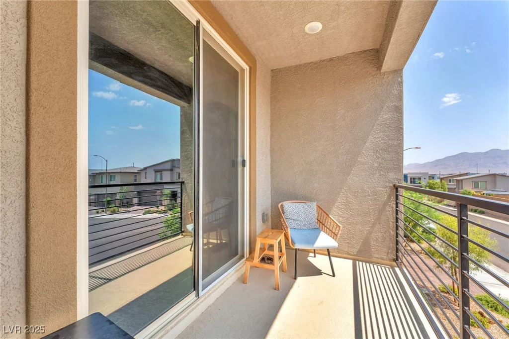 8879 Roadrunner Ravine, Las Vegas, NV 89166