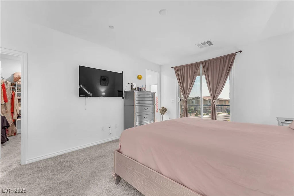 8879 Roadrunner Ravine, Las Vegas, NV 89166