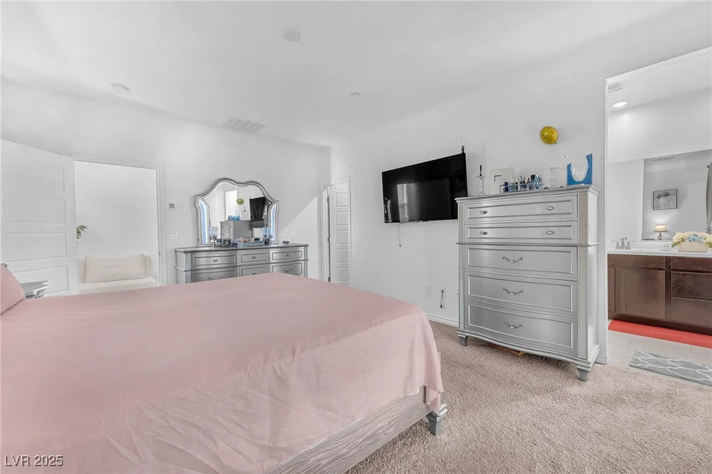 8879 Roadrunner Ravine, Las Vegas, NV 89166