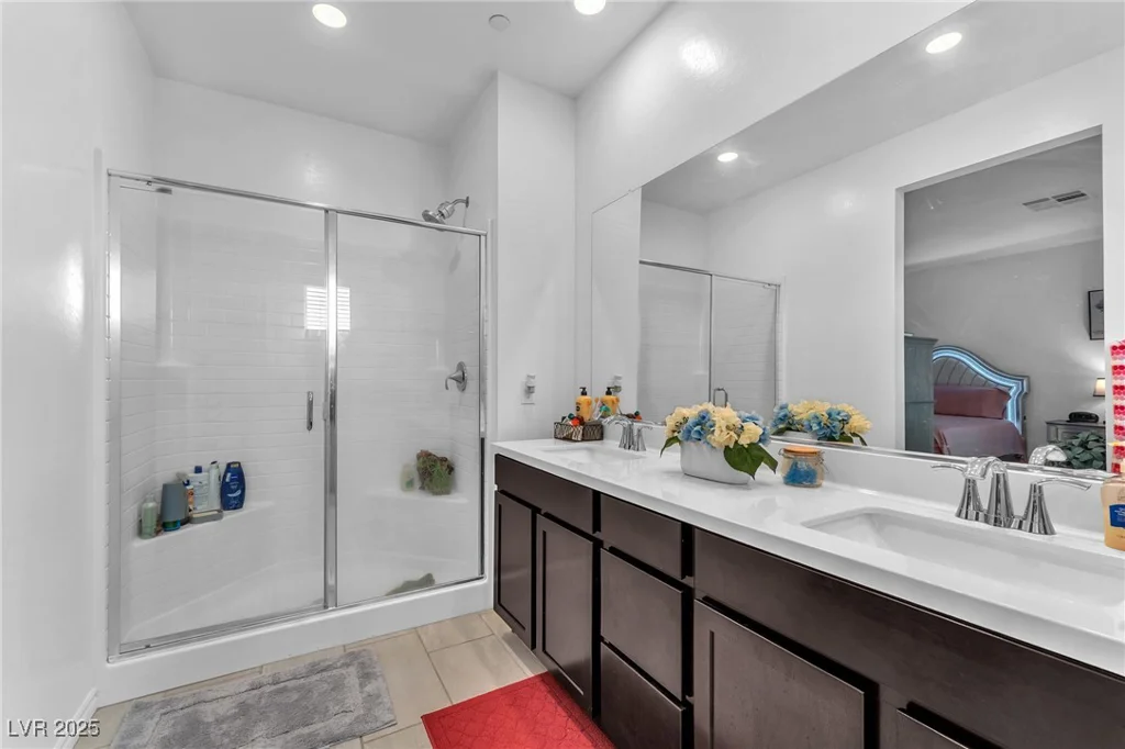 8879 Roadrunner Ravine, Las Vegas, NV 89166
