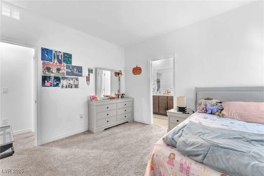 8879 Roadrunner Ravine, Las Vegas, NV 89166