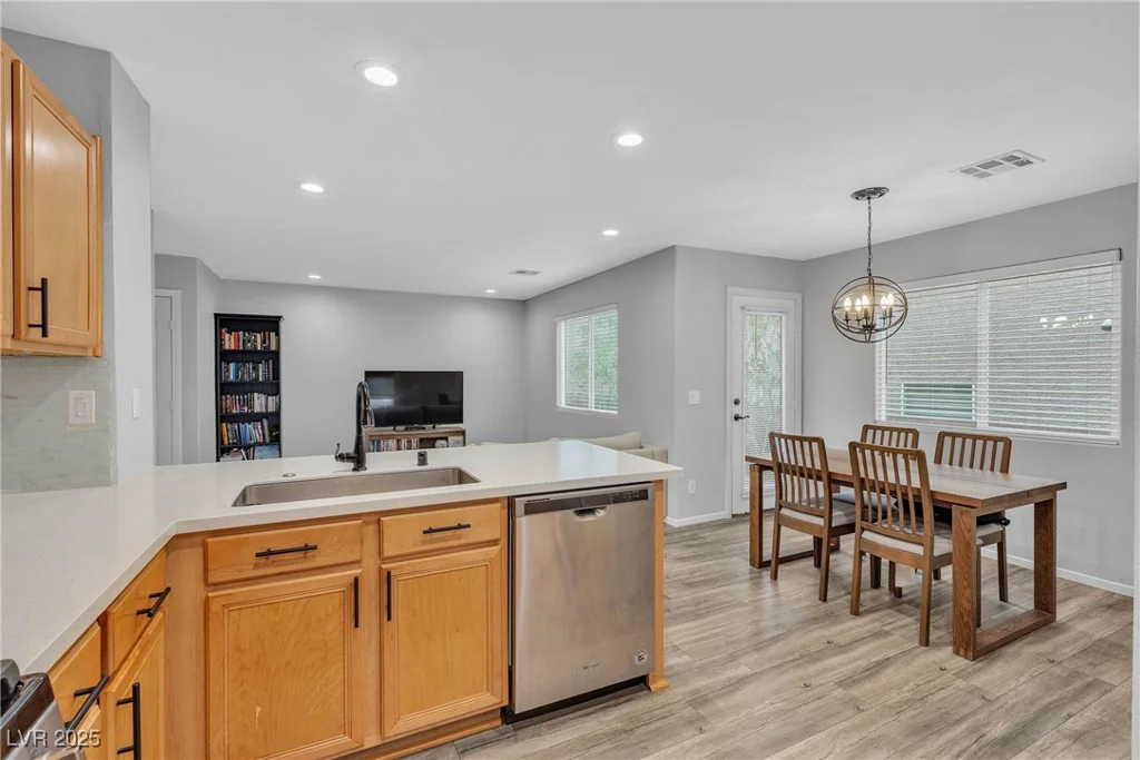 9074 Maycott, Las Vegas, NV 89148
