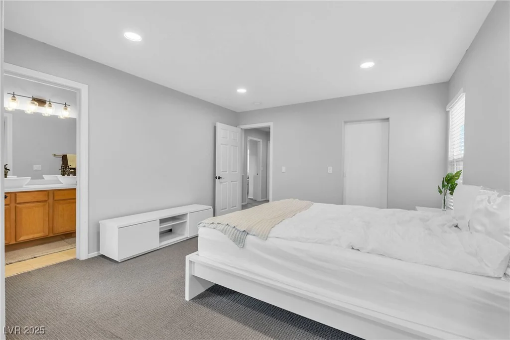 9074 Maycott, Las Vegas, NV 89148