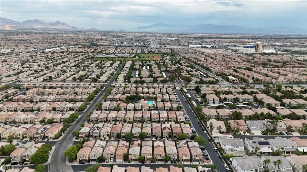 9074 Maycott, Las Vegas, NV 89148