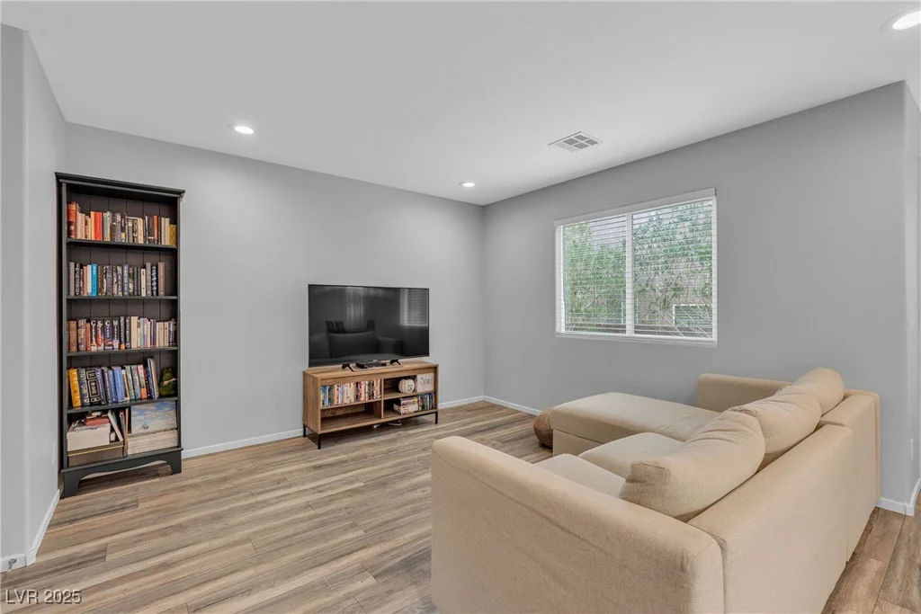 9074 Maycott, Las Vegas, NV 89148