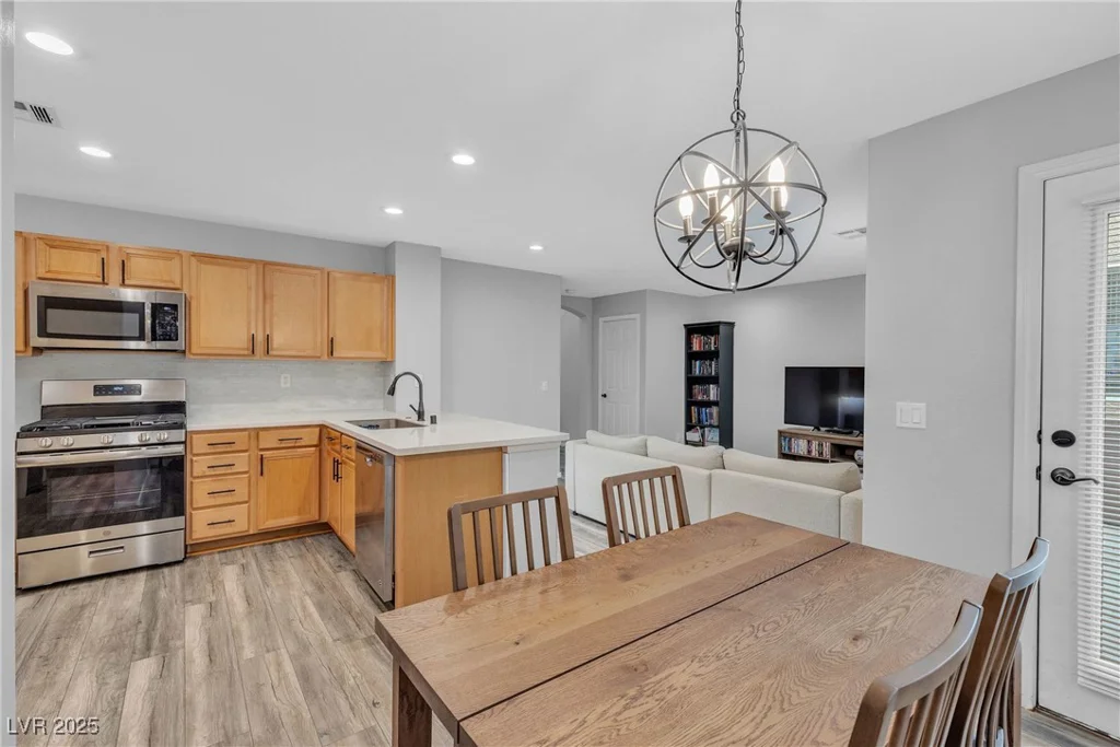 9074 Maycott, Las Vegas, NV 89148