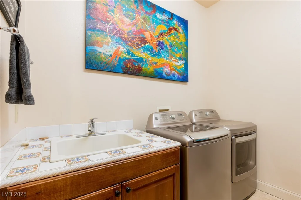 8120 Red Coach, Las Vegas, NV 89129