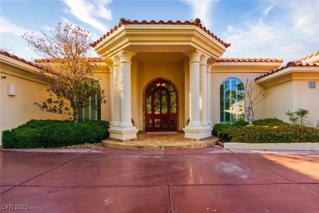 8120 Red Coach, Las Vegas, NV 89129