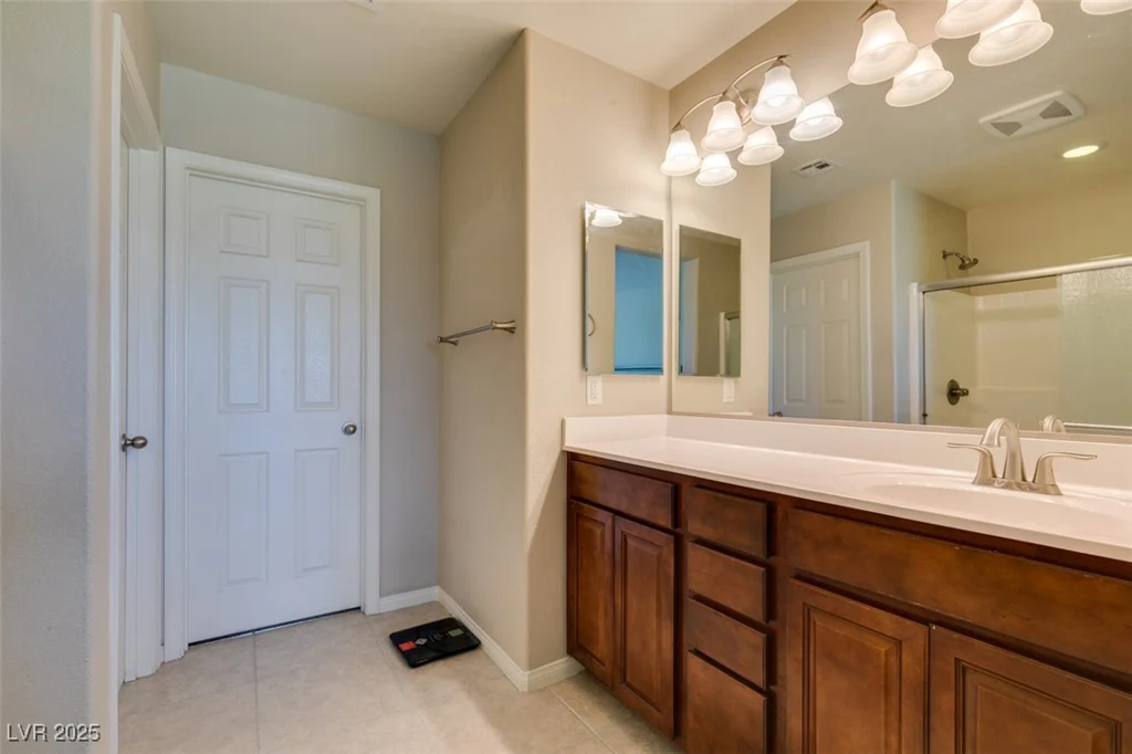 5023 Salt River, Las Vegas, NV 89139