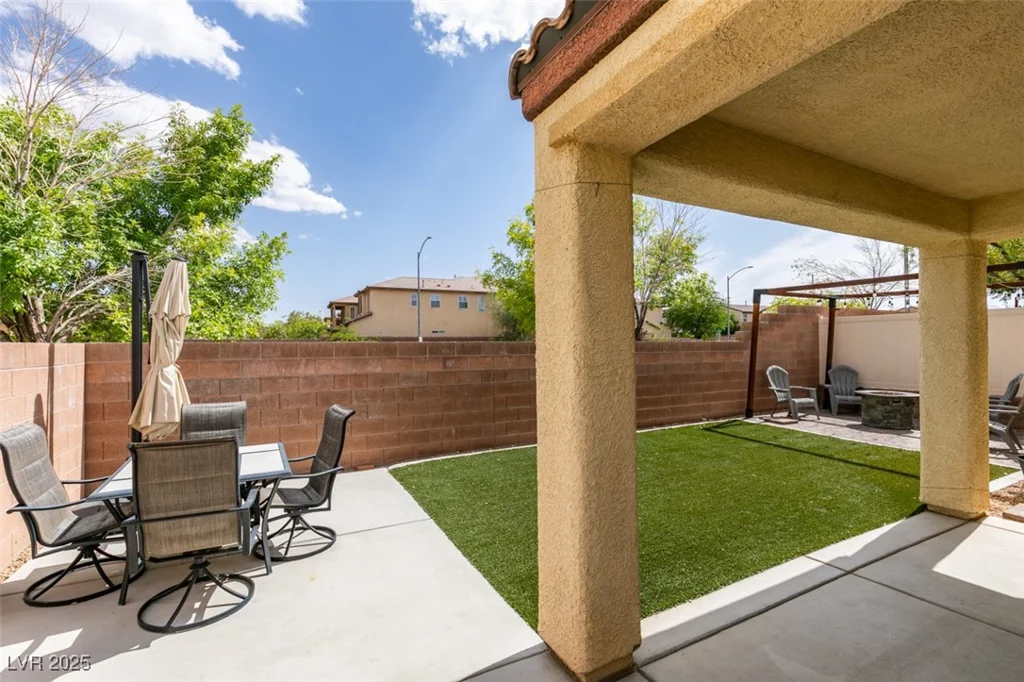 5023 Salt River, Las Vegas, NV 89139