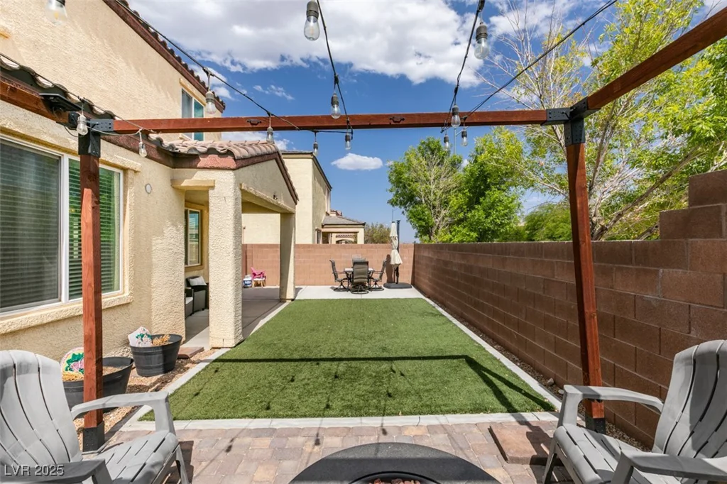 5023 Salt River, Las Vegas, NV 89139