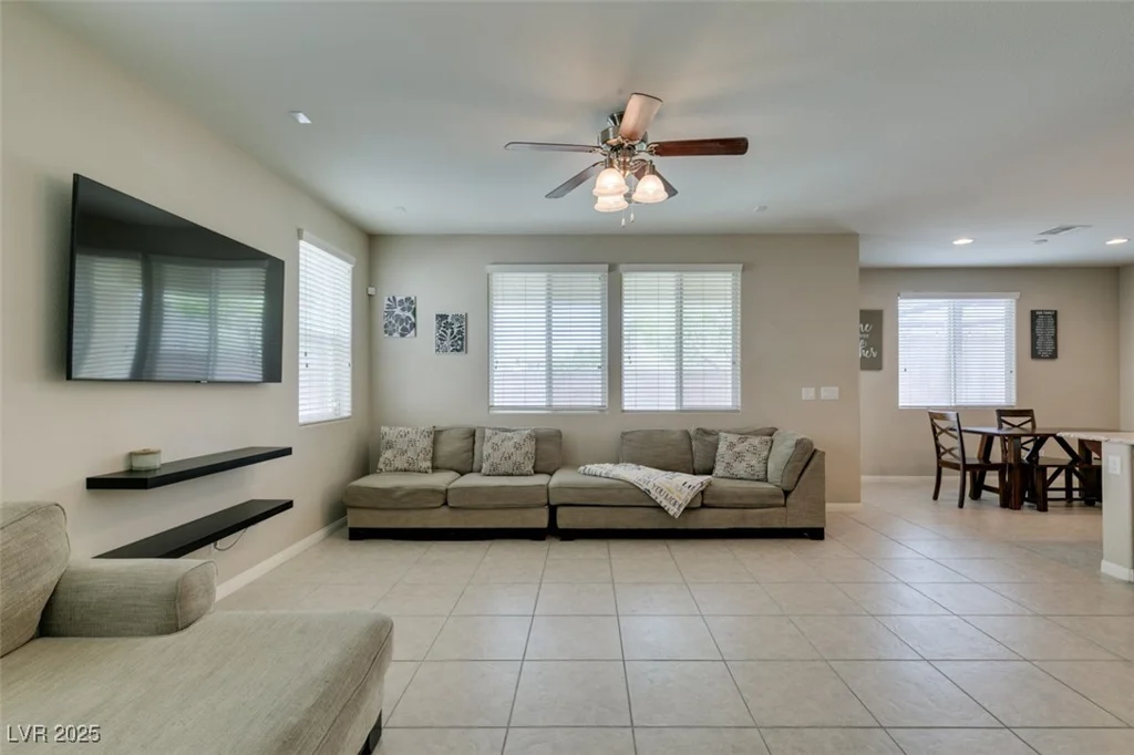 5023 Salt River, Las Vegas, NV 89139