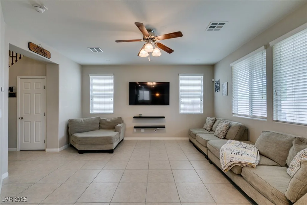 5023 Salt River, Las Vegas, NV 89139