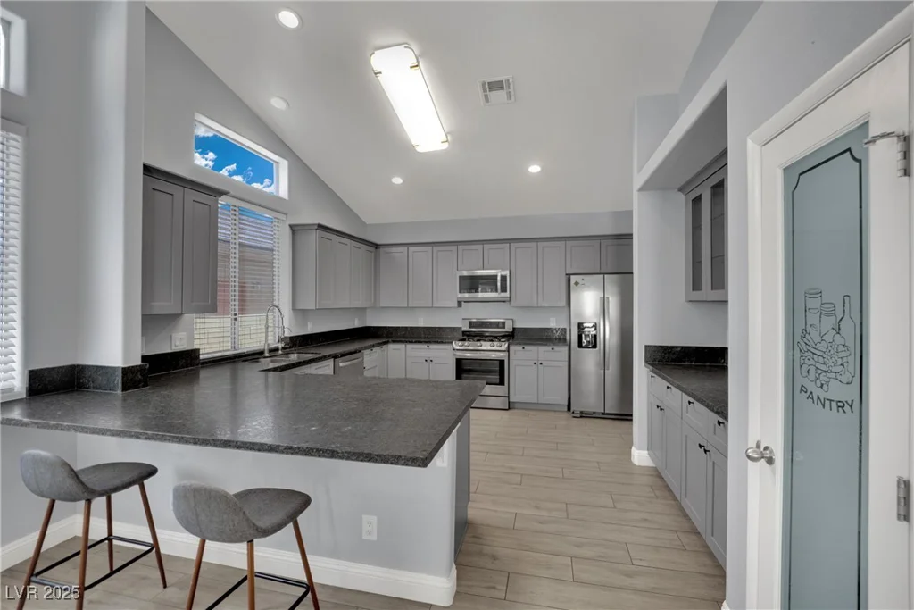 5509 Rose Thicket, Las Vegas, NV 89130