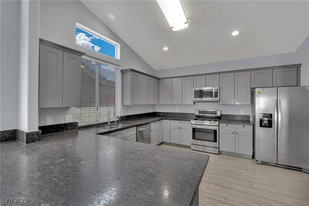 5509 Rose Thicket, Las Vegas, NV 89130