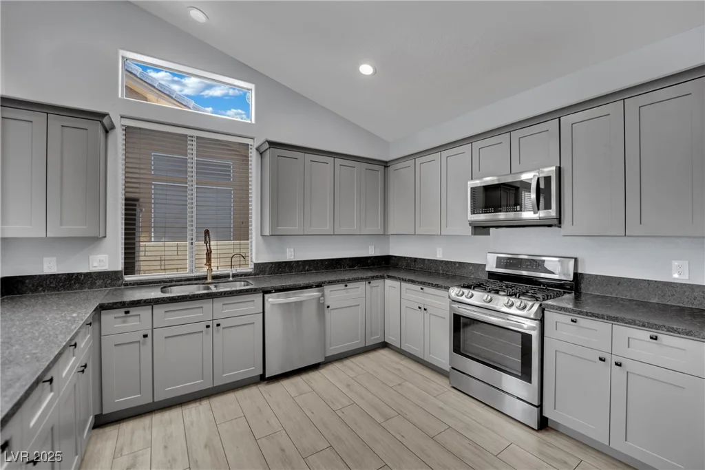 5509 Rose Thicket, Las Vegas, NV 89130