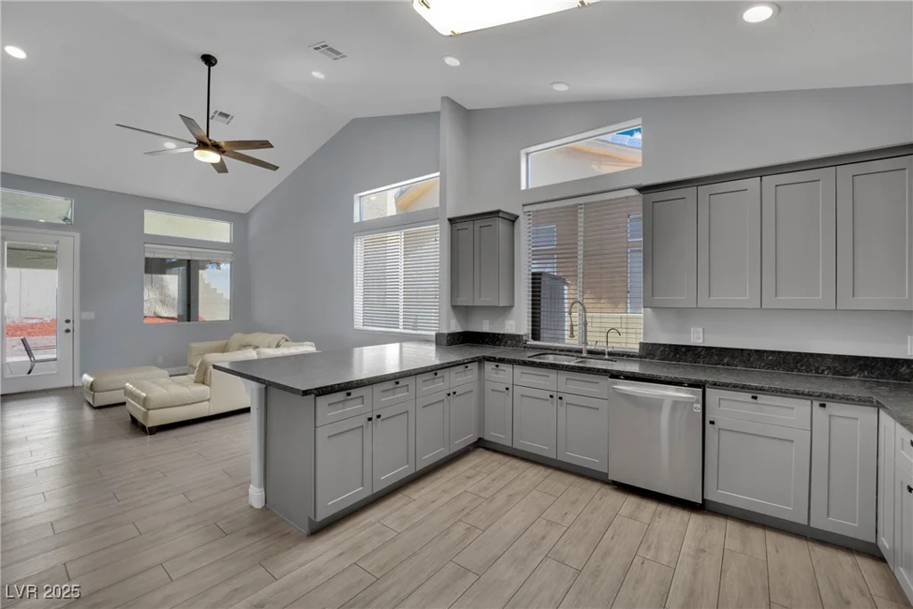 5509 Rose Thicket, Las Vegas, NV 89130