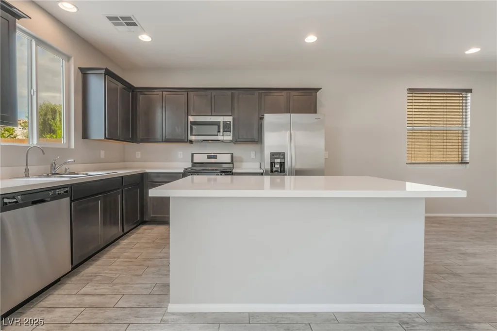 6625 Evander, North Las Vegas, NV 89086