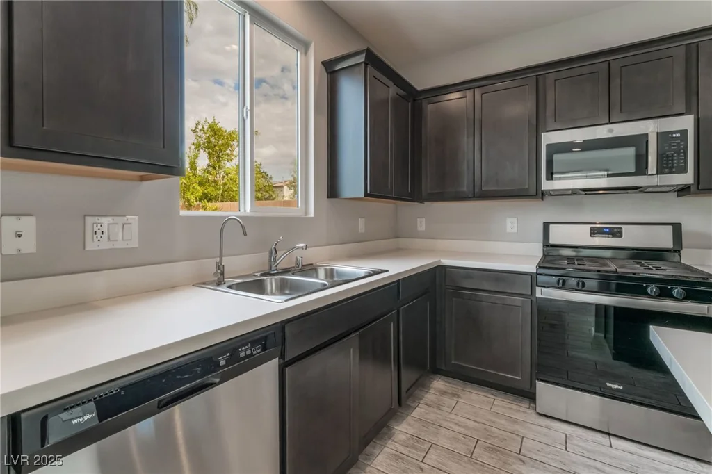 6625 Evander, North Las Vegas, NV 89086