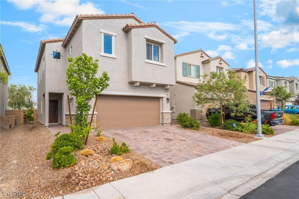 6625 Evander, North Las Vegas, NV 89086