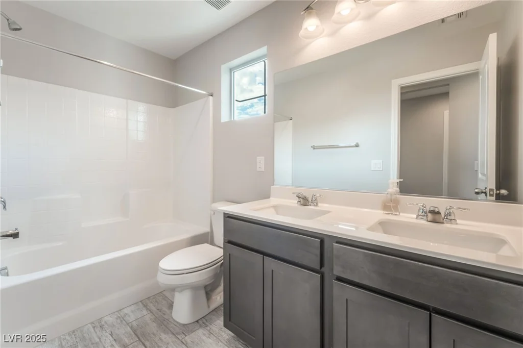 6625 Evander, North Las Vegas, NV 89086